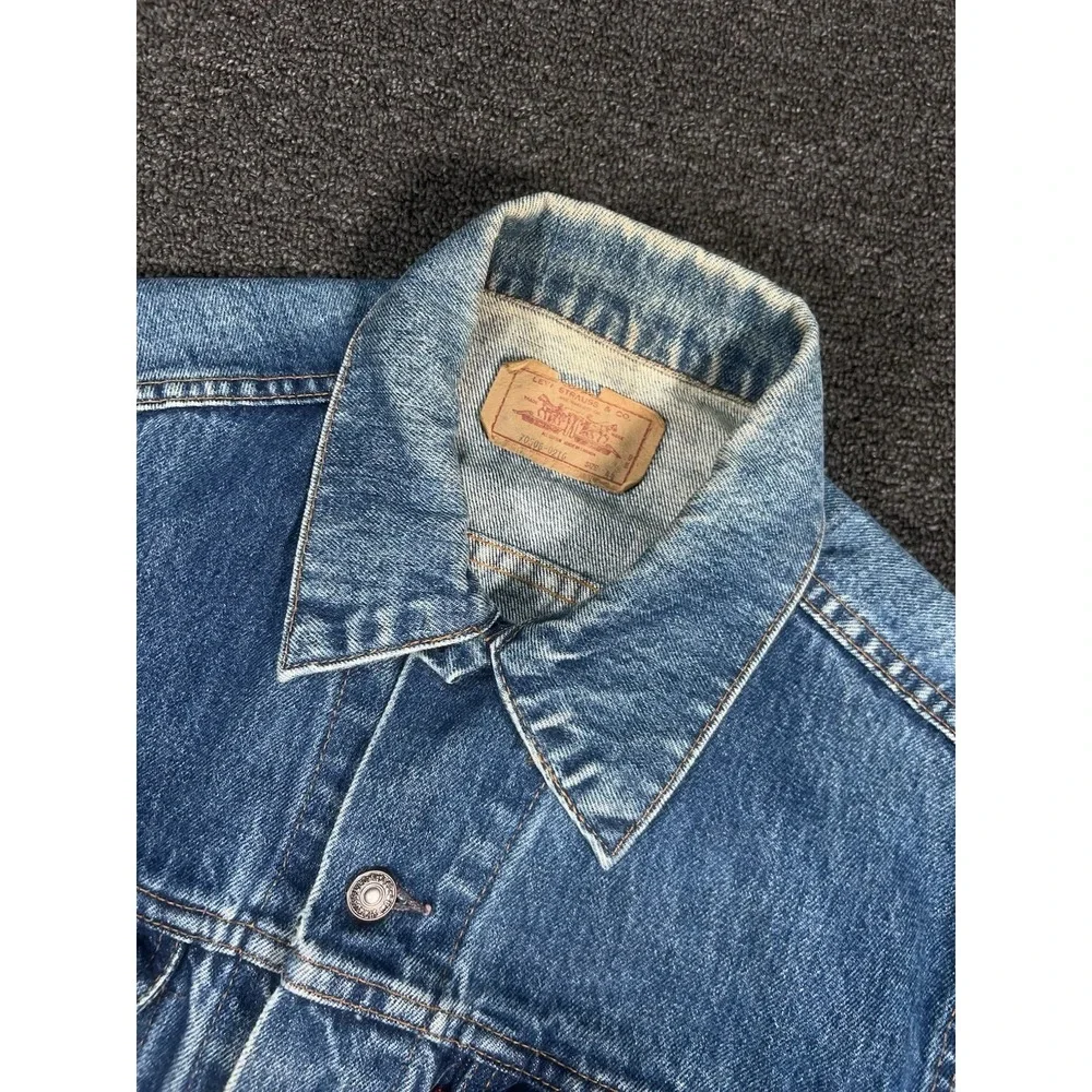 Levis thanks taking